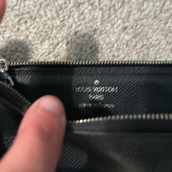 Louis Vuitton Damier Graphite Key Pouch w/ Chain - Picture 8 of 11